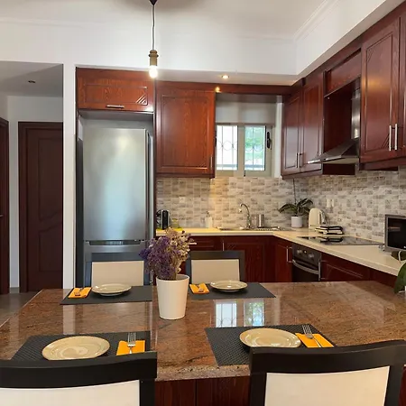 Дом отдыха Petra House