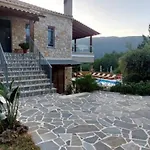 Petra House Dom wakacyjny Áno Korakiána